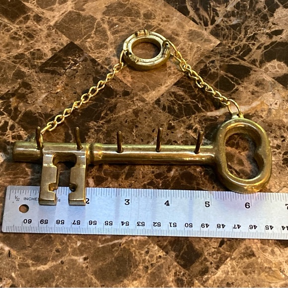 Brass Skeleton Key Hanger - Picture 6 of 7